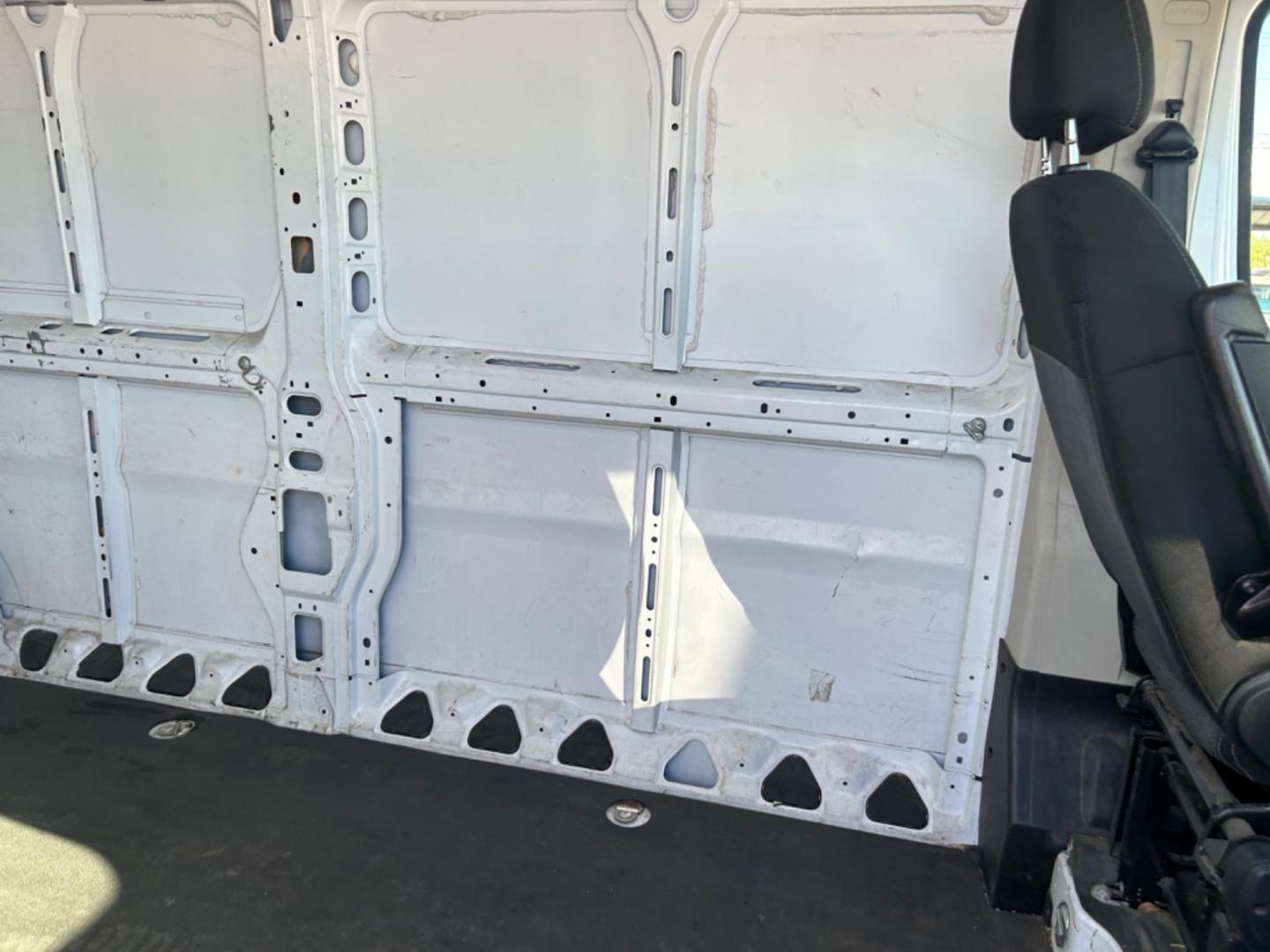 2021 White RAM Promaster 2500 High Roof 159-in. WB (3C6LRVDGXME) with an 3.6L V6 engine, 6A transmission, located at 1687 Business 35 S, New Braunfels, TX, 78130, (830) 625-7159, 29.655487, -98.051491 - Photo#8